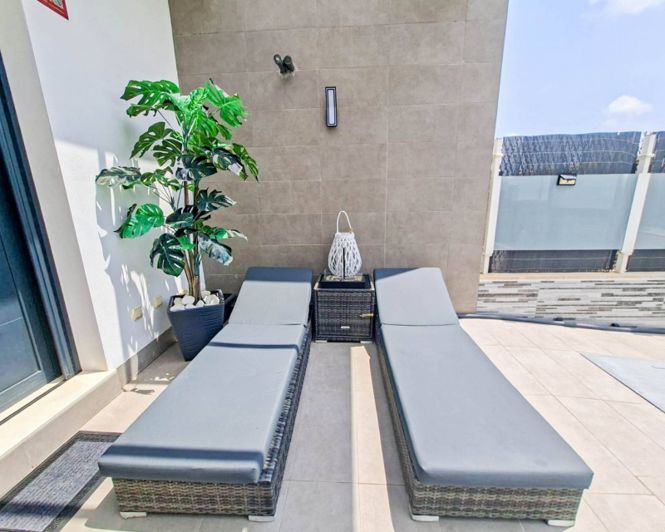 Image No.31-3 Bed Townhouse for sale