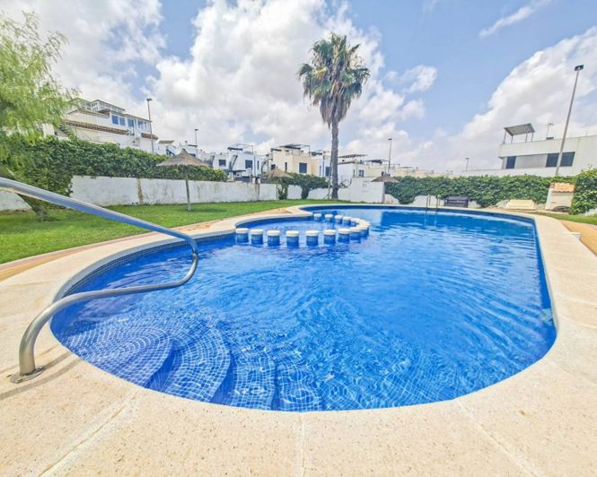 Image No.33-3 Bed Townhouse for sale