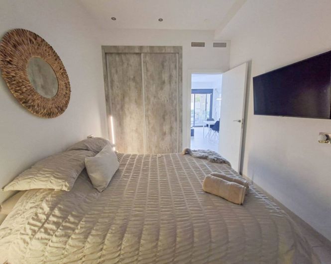 Image No.9-3 Bed Townhouse for sale