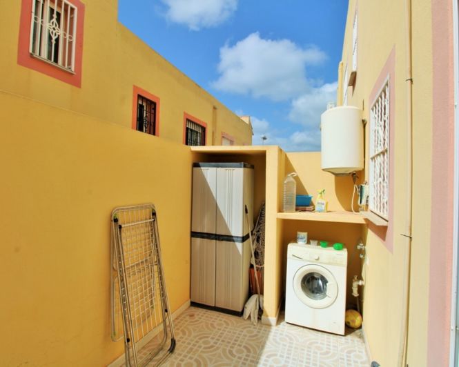 Image No.11-2 Bed Townhouse for sale