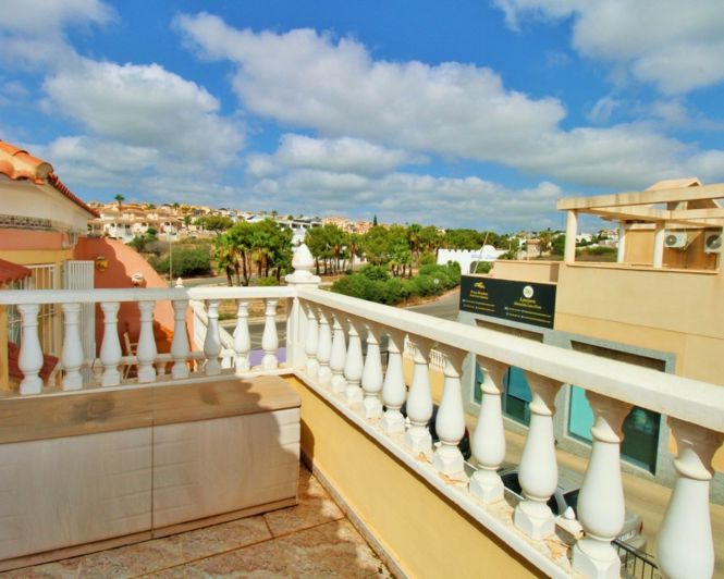 Image No.14-2 Bed Townhouse for sale