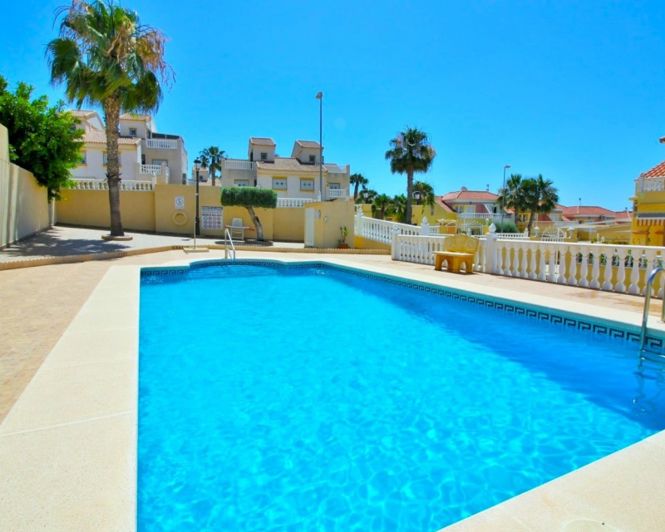 Image No.2-2 Bed Townhouse for sale