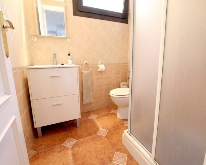 Image No.10-3 Bed Townhouse for sale