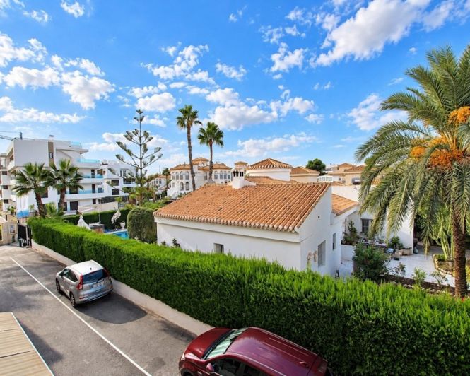Image No.17-3 Bed Townhouse for sale