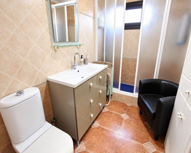 Image No.19-3 Bed Townhouse for sale