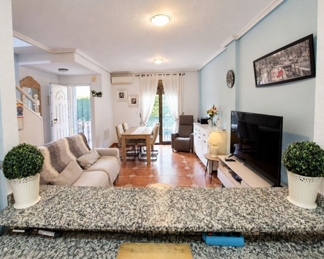 Image No.8-3 Bed Townhouse for sale