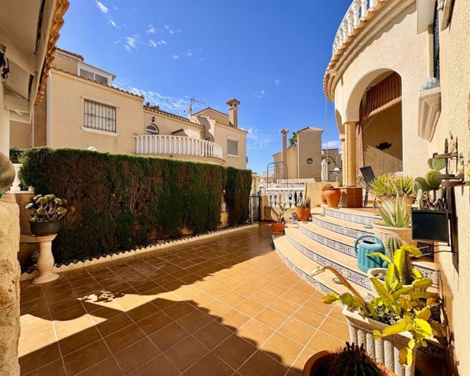 Image No.23-3 Bed Villa for sale