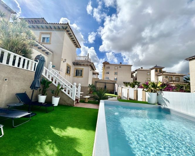 Image No.11-4 Bed Villa for sale