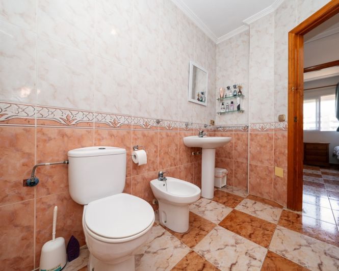 Image No.33-3 Bed Villa for sale