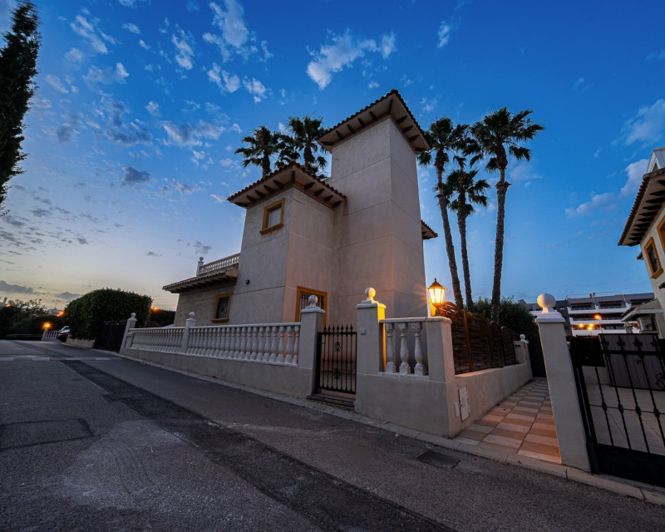 Image No.50-3 Bed Villa for sale