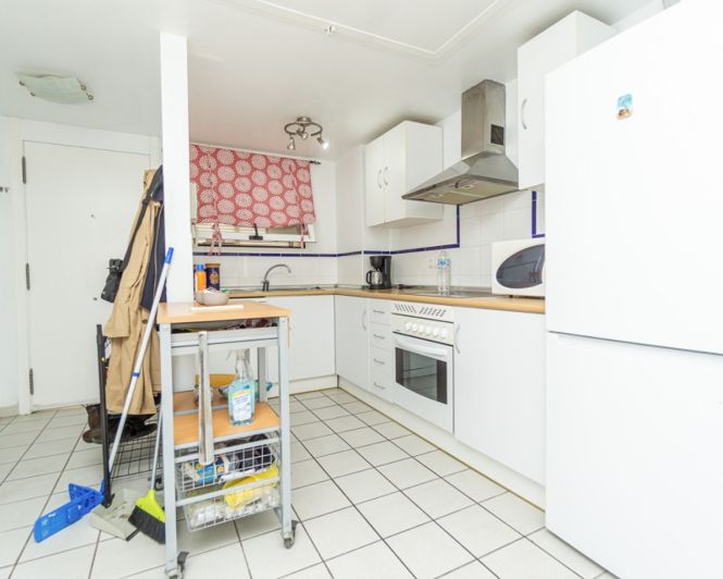 Image No.8-2 Bed Apartment for sale