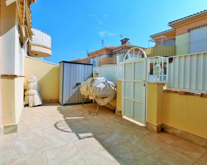 Image No.3-3 Bed Villa for sale