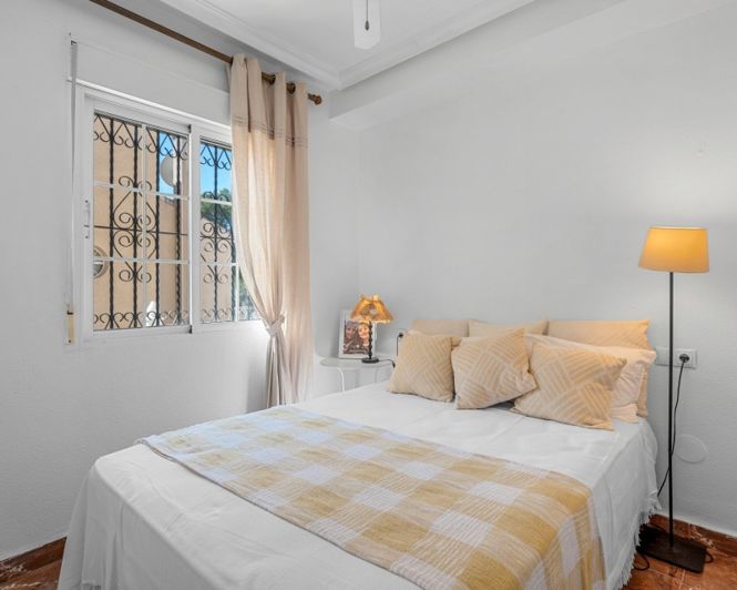Image No.21-3 Bed Townhouse for sale