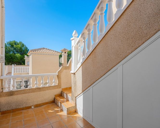 Image No.32-3 Bed Townhouse for sale