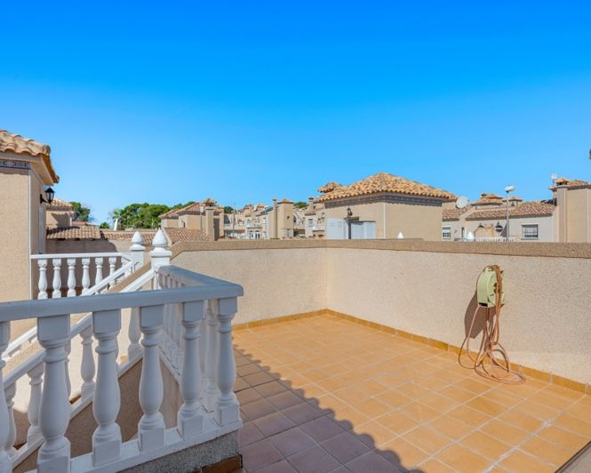 Image No.34-3 Bed Townhouse for sale