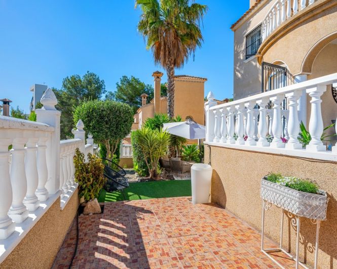Image No.4-3 Bed Townhouse for sale