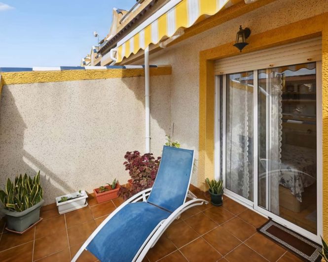 Image No.18-3 Bed Townhouse for sale