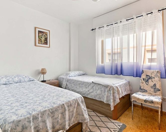 Image No.25-3 Bed Townhouse for sale
