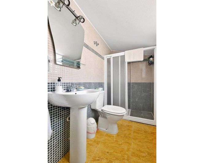 Image No.33-3 Bed Townhouse for sale