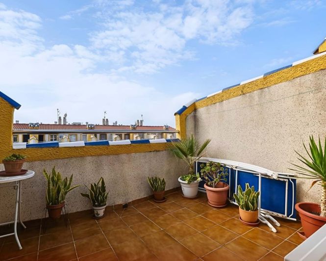 Image No.35-3 Bed Townhouse for sale