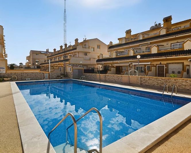 Image No.43-3 Bed Townhouse for sale