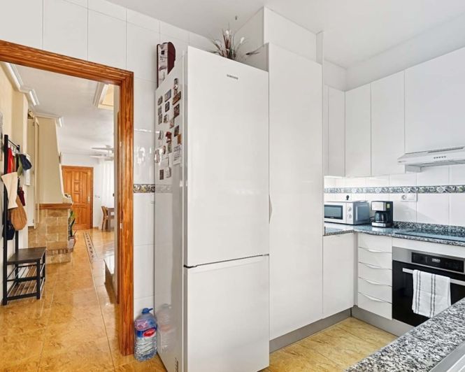 Image No.9-3 Bed Townhouse for sale