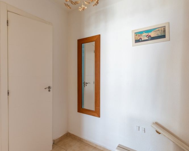 Image No.11-2 Bed Townhouse for sale