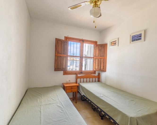 Image No.8-2 Bed Townhouse for sale