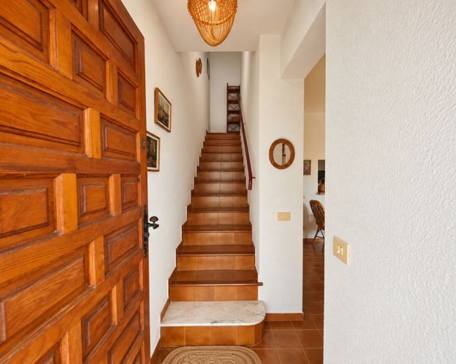 Image No.11-2 Bed Townhouse for sale