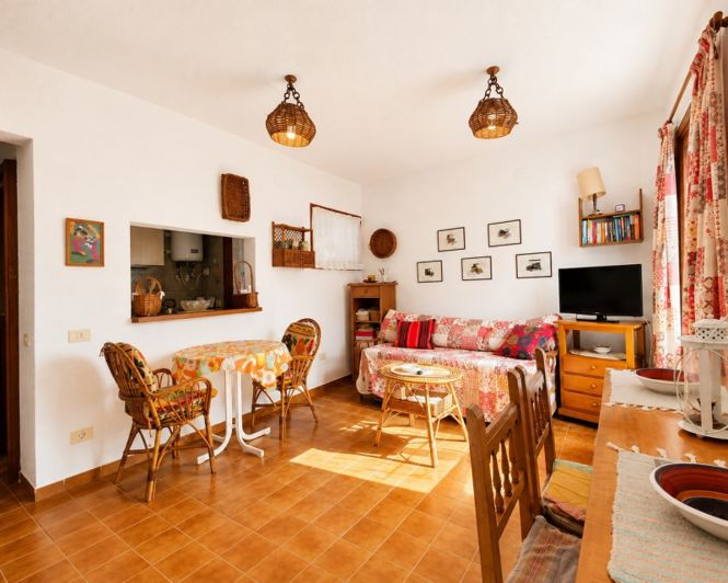 Image No.13-2 Bed Townhouse for sale