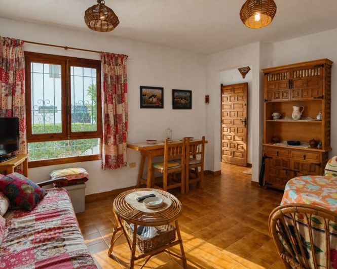 Image No.17-2 Bed Townhouse for sale