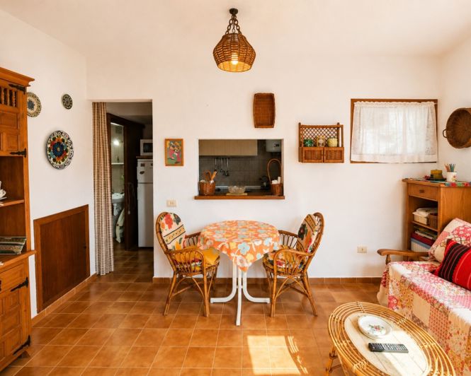 Image No.19-2 Bed Townhouse for sale