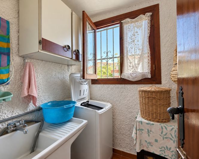 Image No.24-2 Bed Townhouse for sale