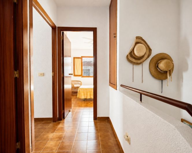 Image No.27-2 Bed Townhouse for sale