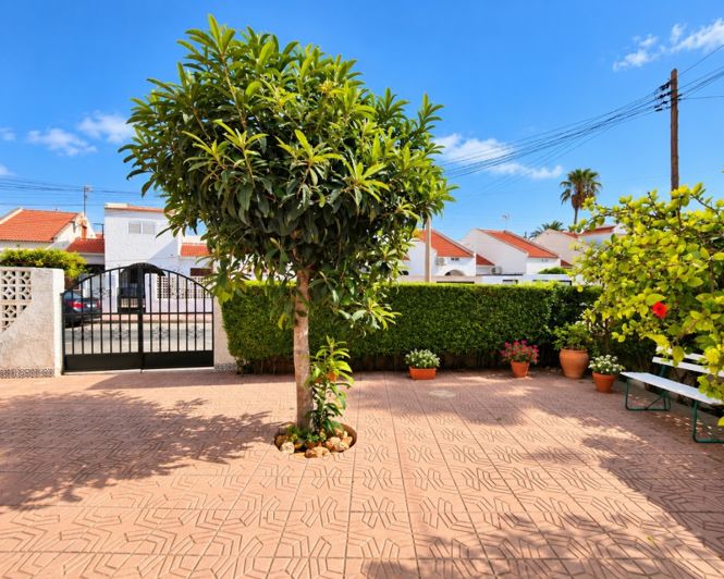 Image No.4-2 Bed Townhouse for sale