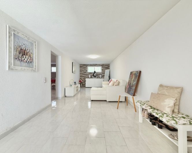 Image No.33-4 Bed Villa for sale