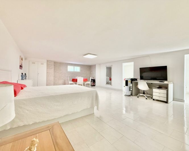 Image No.42-4 Bed Villa for sale