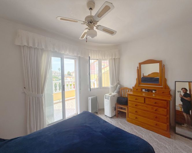 Image No.24-3 Bed Townhouse for sale
