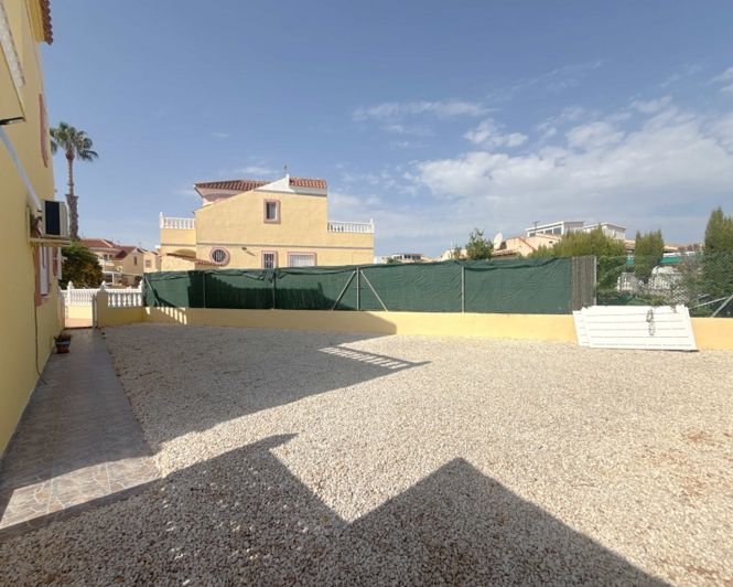Image No.27-3 Bed Townhouse for sale
