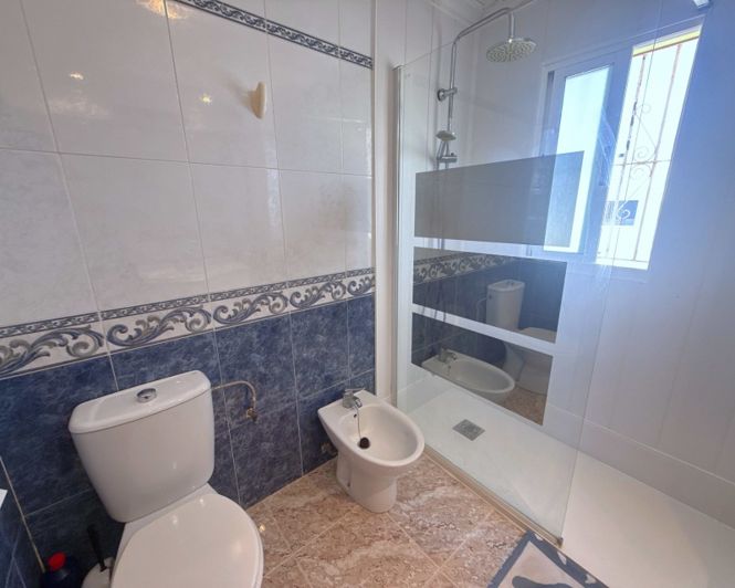 Image No.4-3 Bed Townhouse for sale
