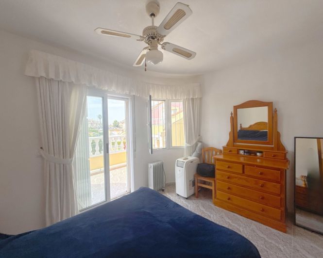 Image No.43-3 Bed Townhouse for sale