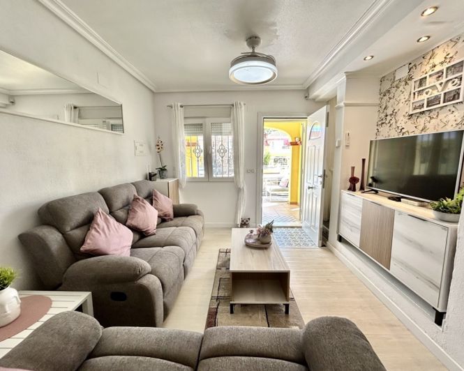 Image No.21-3 Bed Townhouse for sale