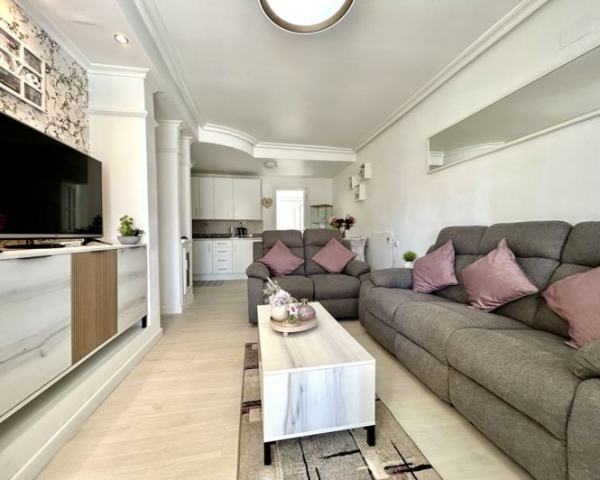 Image No.4-3 Bed Townhouse for sale