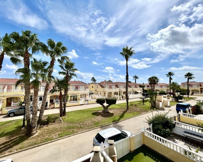 Image No.9-3 Bed Townhouse for sale