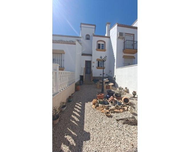 Image No.37-2 Bed Townhouse for sale