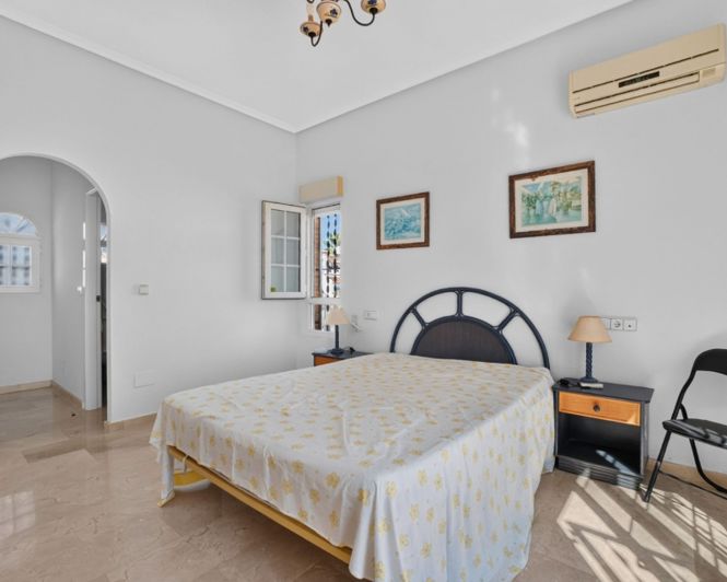 Image No.17-3 Bed Villa for sale