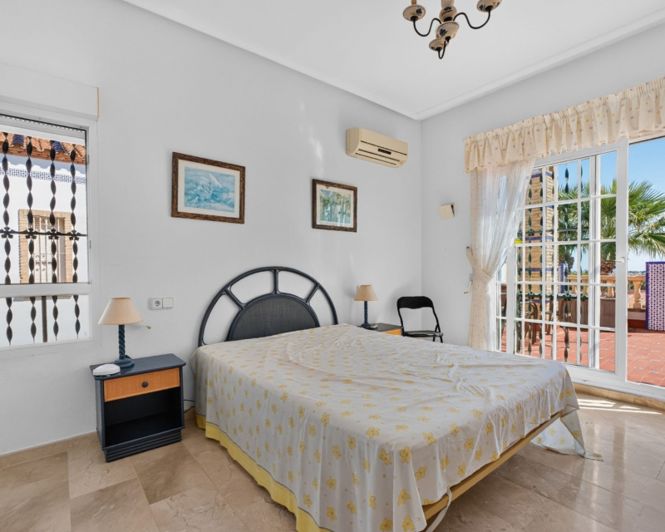 Image No.18-3 Bed Villa for sale