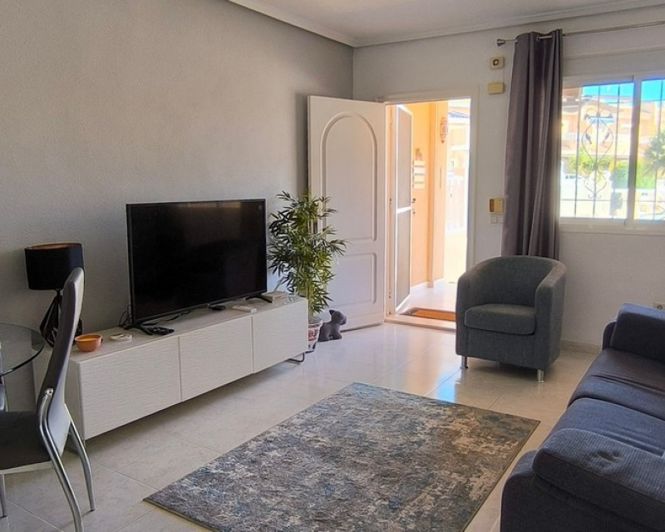 Image No.13-2 Bed Townhouse for sale