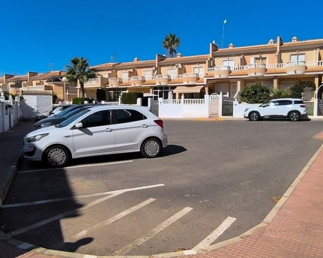 Image No.23-2 Bed Townhouse for sale