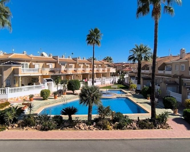 Image No.7-2 Bed Townhouse for sale